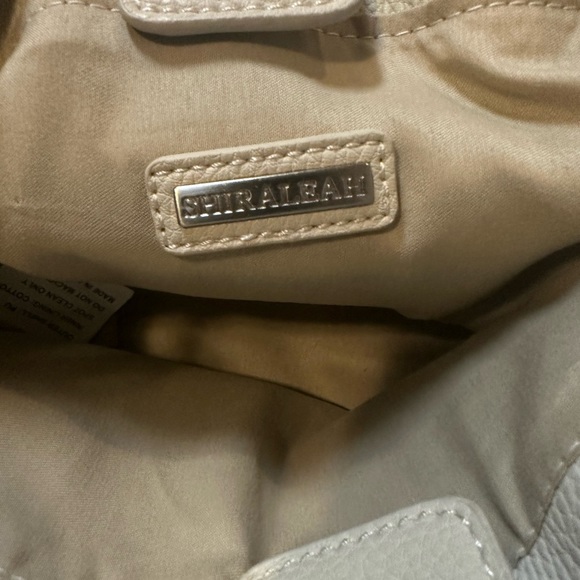 Shiraleah Tortoise Handle Pom Pom Mini Bucket Tote Linen/Cream - Picture 3 of 4